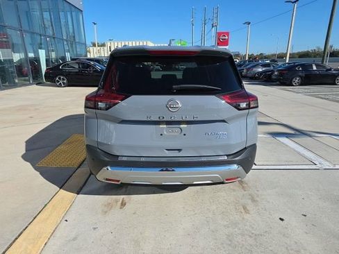 Used 2023 Nissan Rogue Platinum w/ Platinum Premium Package image 6