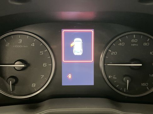 Used 2025 Subaru Crosstrek 2.5i Limited w/ Crosstrek Mirror Package image 15