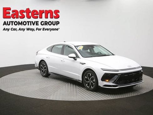 Used 2025 Hyundai Sonata SEL FWD image 43