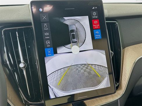 Used 2026 Volvo XC60 B5 Plus w/ Protection Package Premier image 23