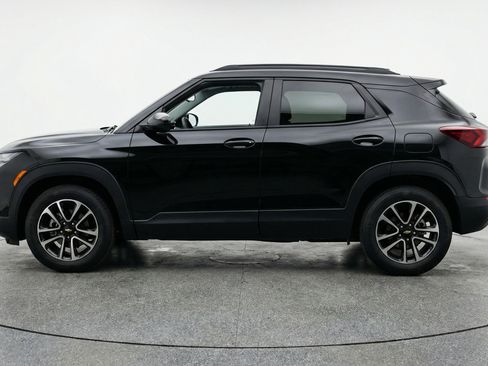 Used 2025 Chevrolet TrailBlazer LT FWD image 5