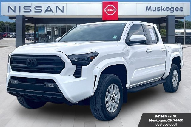 Used 2026 Toyota Tacoma SR5 AWD/4WD image 3