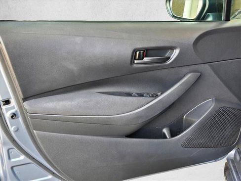 Used 2023 Toyota Corolla LE FWD image 10