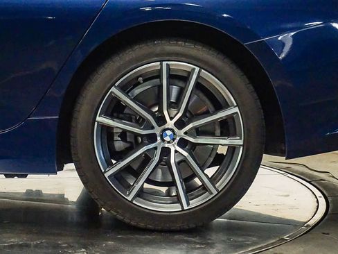 Used 2019 BMW 330i Sedan w/ Convenience Package image 10