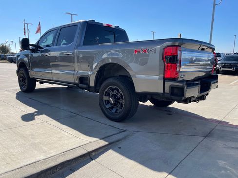 Used 2024 Ford F250 Platinum image 2