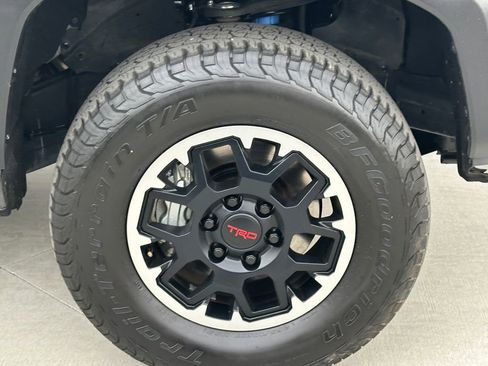 Used 2024 Toyota Tacoma TRD Off-Road image 14