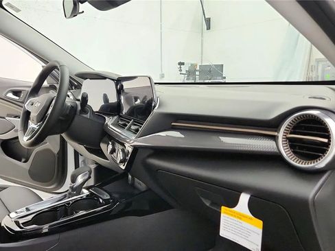 New 2026 Chevrolet Trax ACTIV w/ Sunroof Package image 60