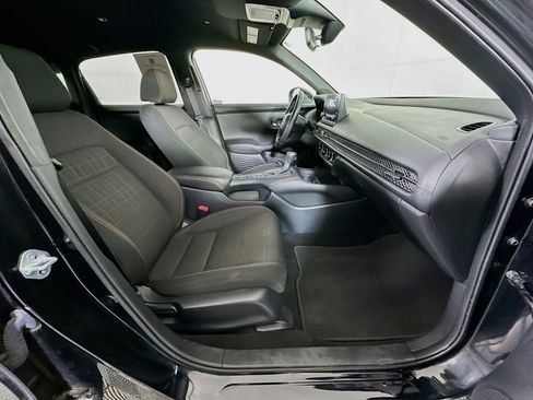 Used 2025 Honda HR-V Sport image 29
