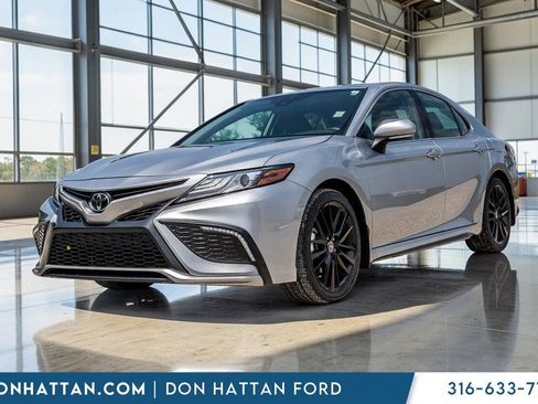 Used 2024 Toyota Camry XSE FWD image 1
