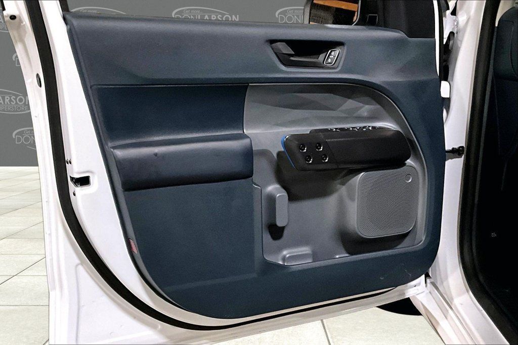 Used 2025 Ford Maverick Lobo AWD/4WD image 15