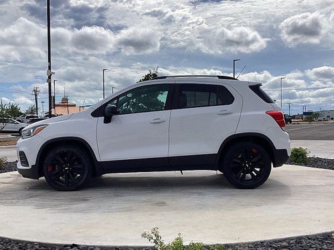 Used 2020 Chevrolet Trax LT w/ Redline Edition image 9