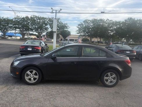 Used 2014 Chevrolet Cruze LT FWD image 4