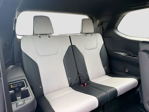 New 2026 Lexus TX 500h AWD image 22