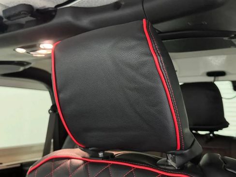 Used 2020 Jeep Wrangler Sport AWD/4WD image 29