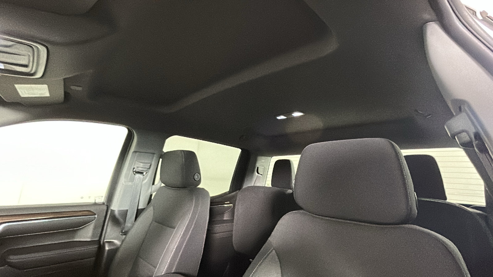 Used 2023 Chevrolet Silverado 1500 LT AWD/4WD image 15