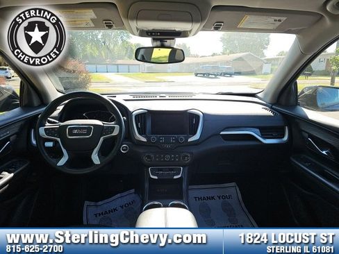 Used 2023 GMC Terrain SLT w/ Elevation Edition image 28