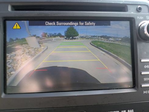 Used 2017 Chevrolet Traverse LT w/ Style and Technology Package AWD/4WD image 14
