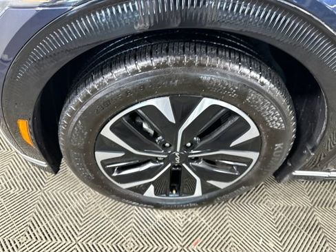Used 2022 Kia EV6 Wind image 10