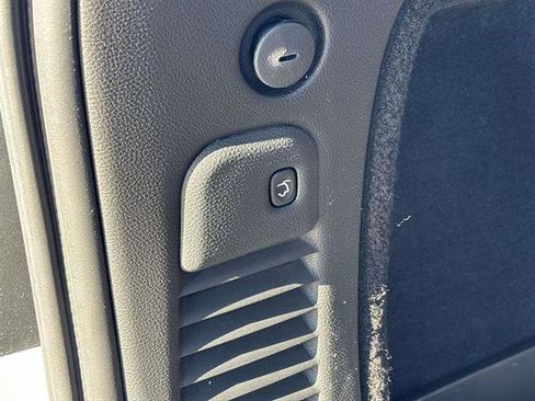 Used 2022 Dodge Durango R/T w/ Blacktop Package image 12