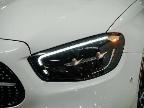 Used 2023 Mercedes-Benz E 350 Sedan image 6