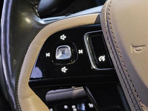 Used 2021 Lincoln Aviator Grand Touring w/ Elements Package Plus image 12