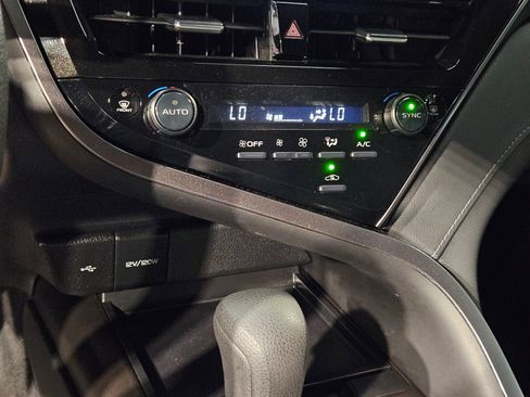 Used 2024 Toyota Camry LE FWD image 30