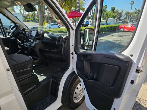 Used 2023 RAM ProMaster 3500 w/ Fleet Safety Group FWD image 18