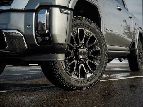 New 2026 GMC Sierra 2500 Denali w/ Denali Reserve Package image 6