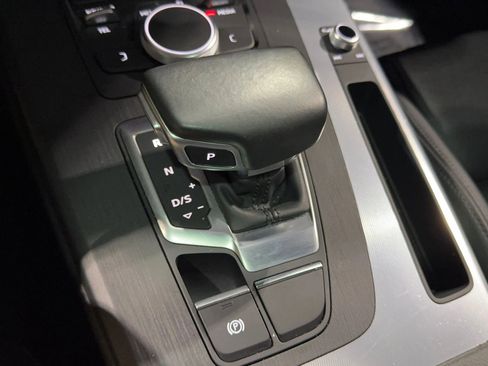 Used 2020 Audi Q5 2.0T Premium w/ Titanium Sport Package image 40