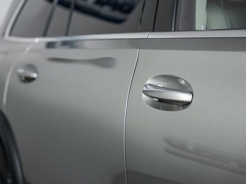 Used 2020 Mercedes-Benz GLS 450 4MATIC image 18