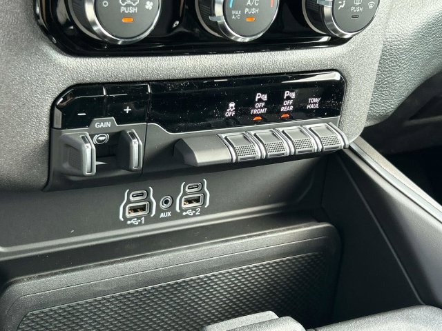 New 2027 RAM 1500 Express AWD/4WD image 31