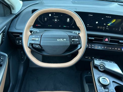 New 2025 Kia EV6 Wind image 14