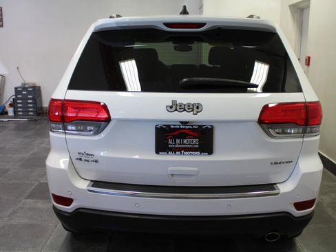 Used 2017 Jeep Grand Cherokee Limited AWD/4WD image 5