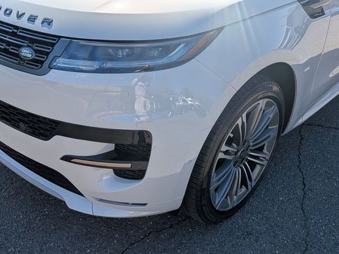 Used 2025 Land Rover Range Rover Sport Dynamic SE image 9