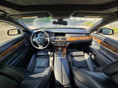 Used 2013 BMW 750Li xDrive AWD/4WD image 19