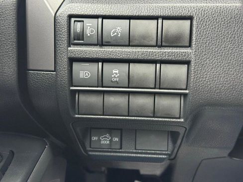 Certified 2025 Toyota Tacoma SR5 image 14