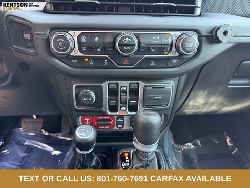 Used 2025 Jeep Gladiator Rubicon w/ Convenience Group AWD/4WD image 19