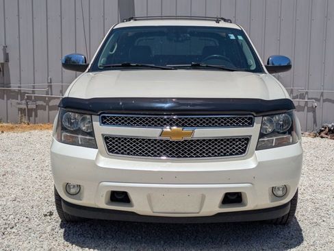 Used 2012 Chevrolet Avalanche LTZ AWD/4WD image 2