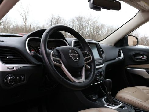 Used 2017 Jeep Cherokee Limited AWD/4WD image 27