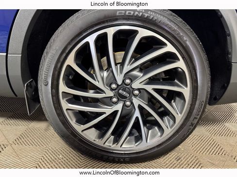 Used 2019 Lincoln Nautilus Reserve AWD/4WD image 23