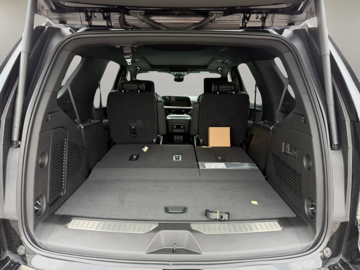 New 2026 Chevrolet Tahoe High Country AWD/4WD image 39