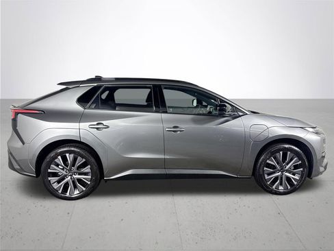 New 2026 Subaru Solterra Limited image 5