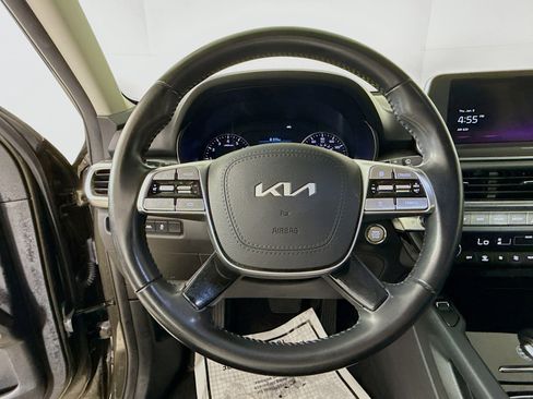 Used 2022 Kia Telluride S image 11