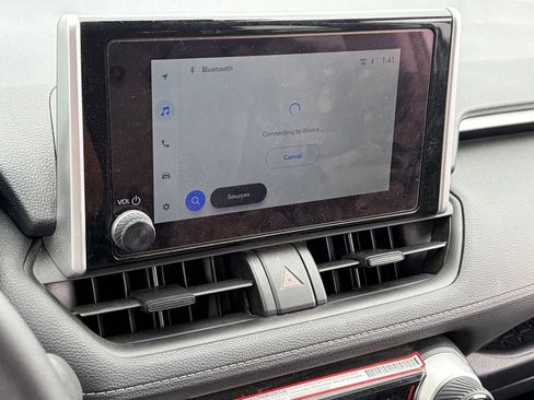 Used 2025 Toyota RAV4 XLE w/ Convenience Package FWD image 11