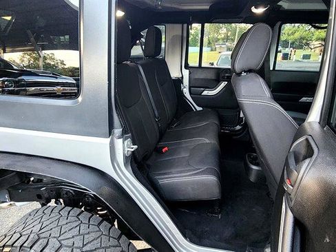 Used 2016 Jeep Wrangler Unlimited Sahara w/ Connectivity Group image 25