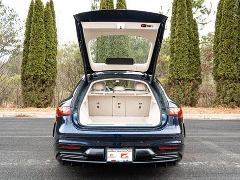 Used 2022 Mercedes-Benz EQS 580 580 image 10