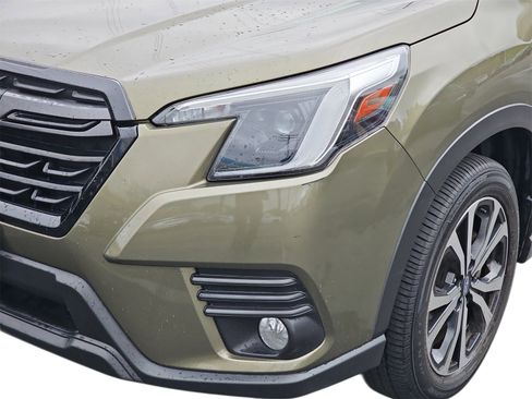 Used 2022 Subaru Forester Limited w/ Popular Package #3 image 9