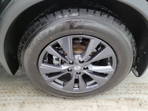 Used 2017 Nissan Murano SV w/ Premium Plus Package image 31