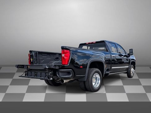 Used 2024 Chevrolet Silverado 3500 High Country w/ High Country Premium Package AWD/4WD image 6