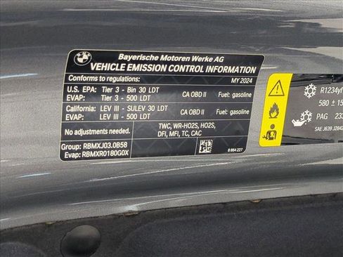 Used 2024 BMW X5 xDrive40i w/ Parking Assistance Package AWD/4WD image 28